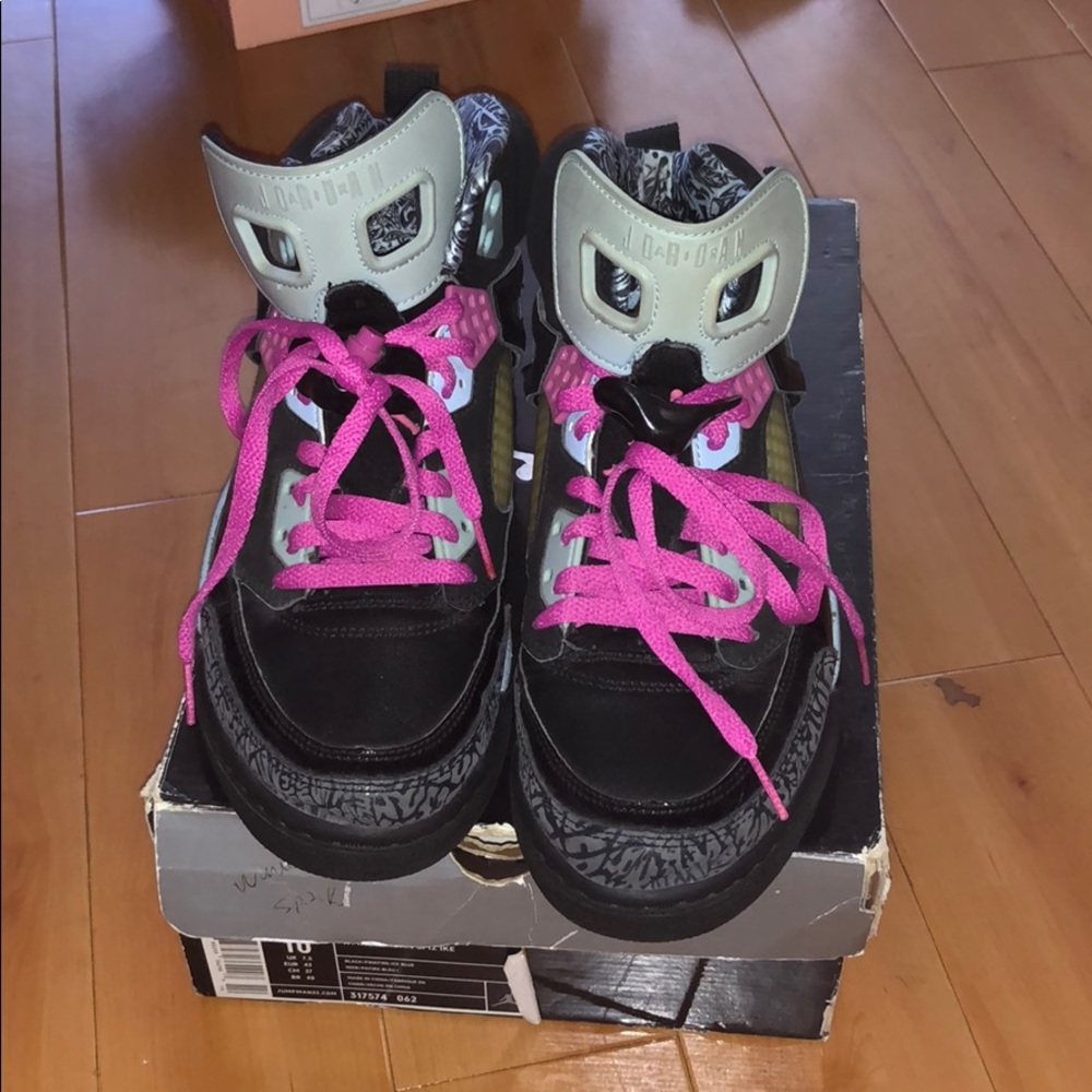 Jordan Spizike - 10